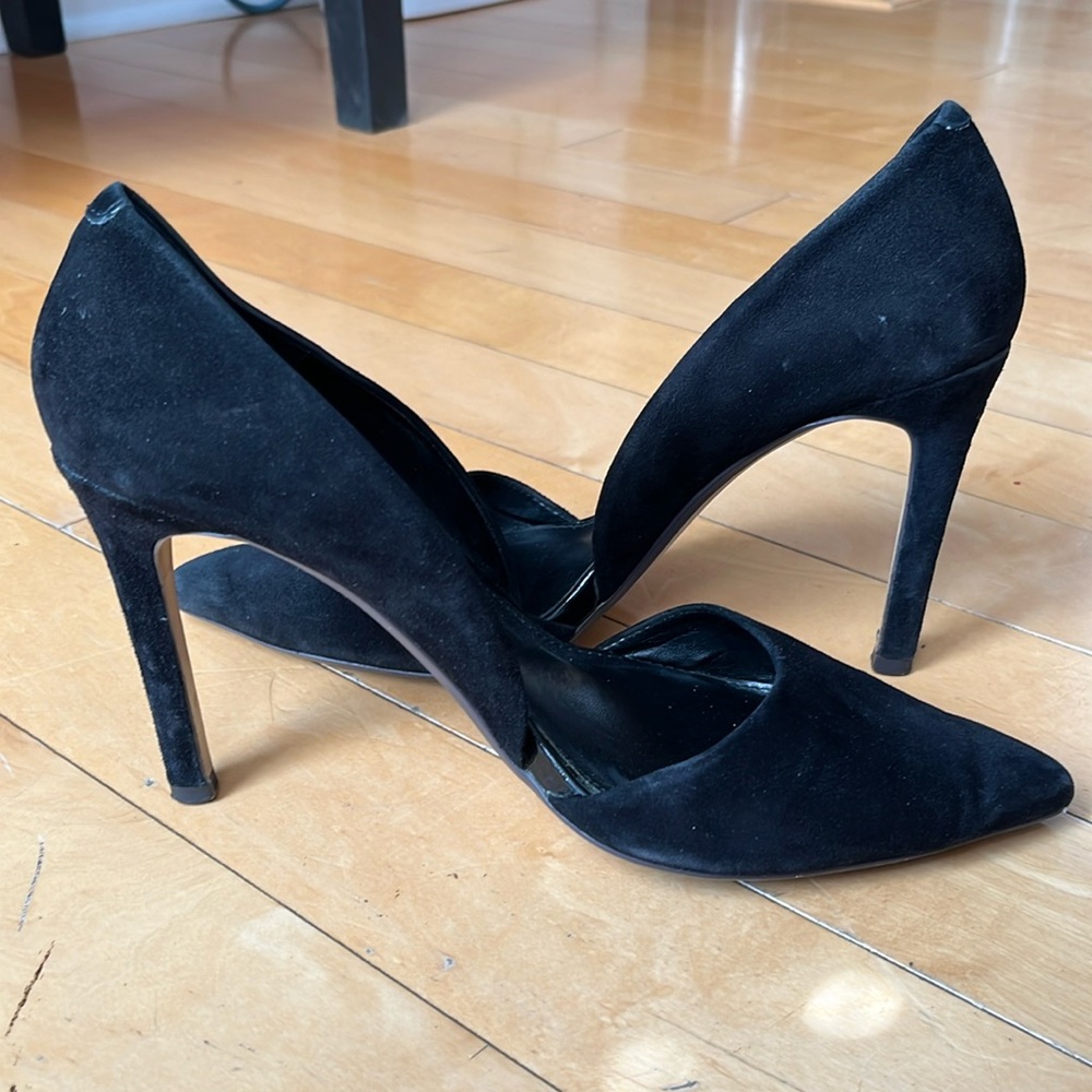 Banana Republic Adelia D’Orsay Suede Pump